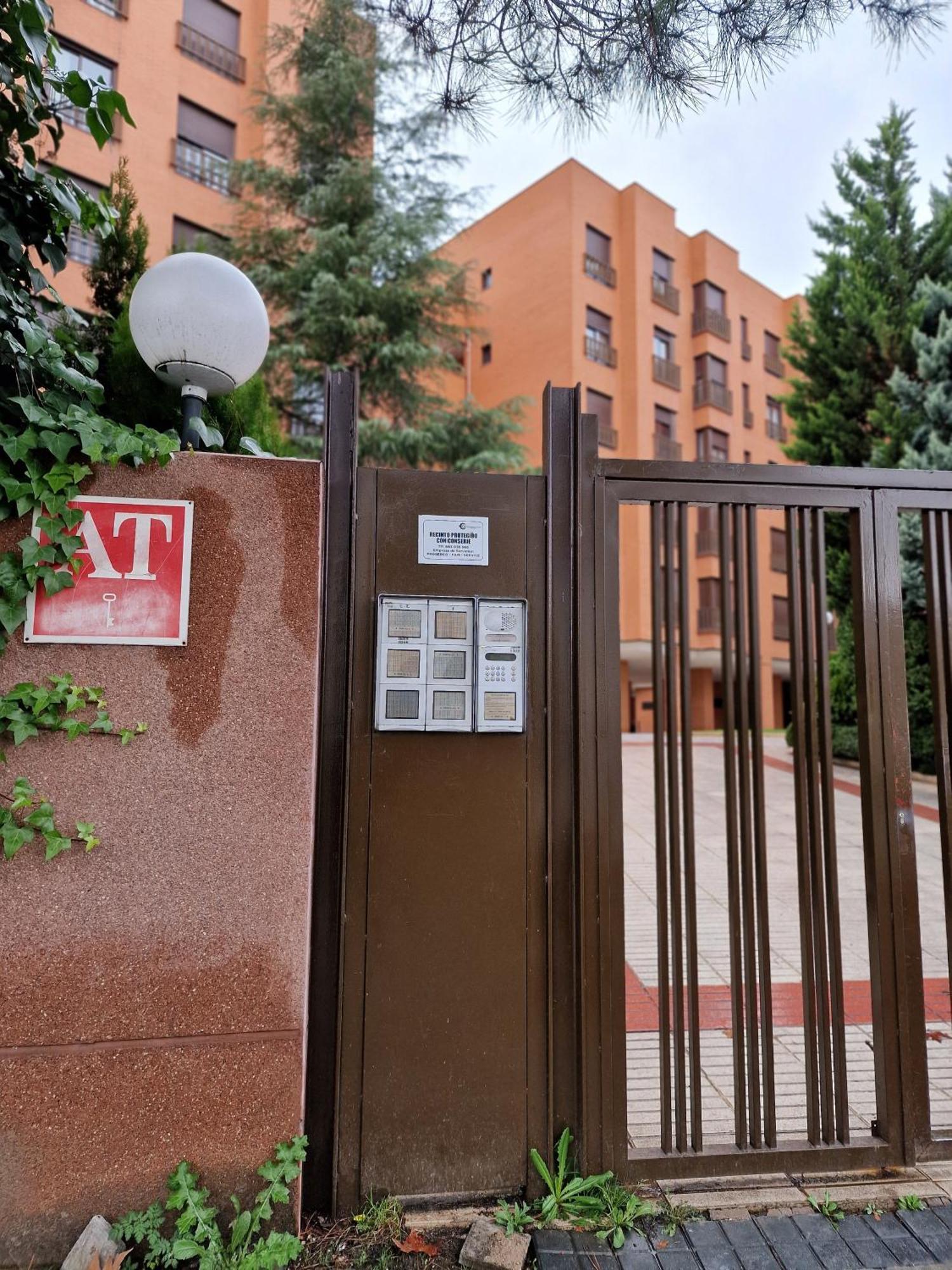 Samaniego, Piscina Y Garaje Junto Civitas Metropolitano Y Aeropuerto Madryt Zewnętrze zdjęcie