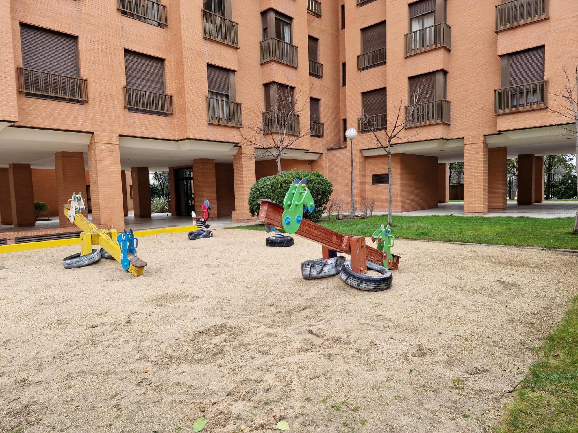 Samaniego, Piscina Y Garaje Junto Civitas Metropolitano Y Aeropuerto Madryt Zewnętrze zdjęcie